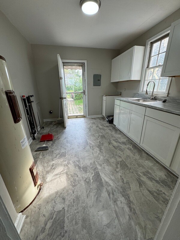 Building Photo - 1201 Nelwood Dr