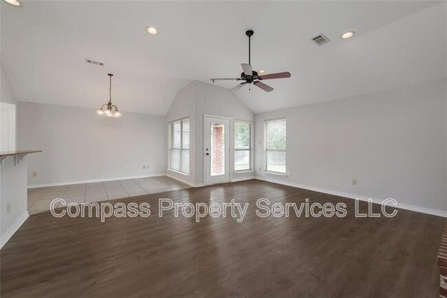 Foto del edificio - 3120 Lippizan St