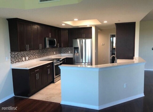 Foto del edificio - 10851 Mangrove Cay Ln NE