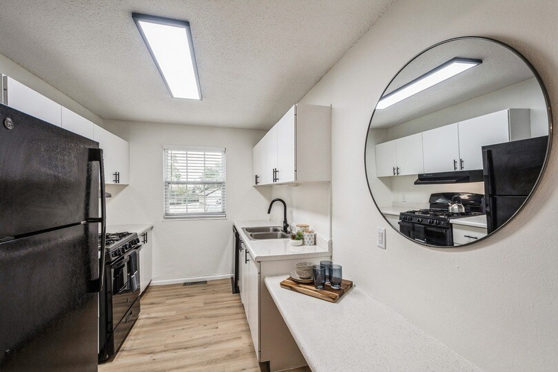 ReNew on Lindbergh Apartments in St. Louis, MO