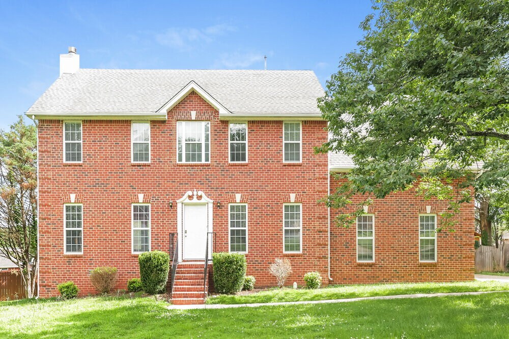 Foto principal - 128 Cedar Forest Dr