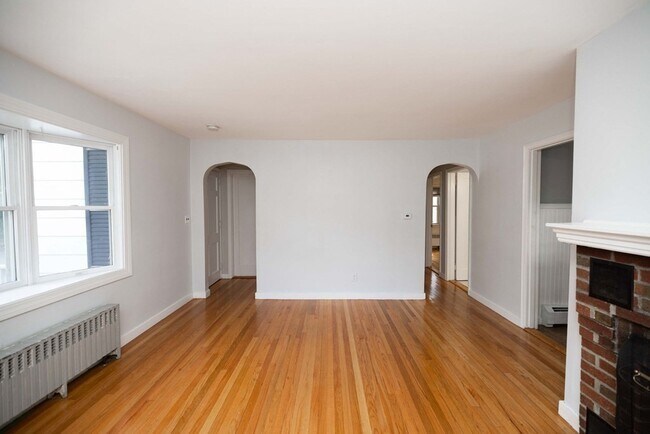 Building Photo - 50 Dutton St