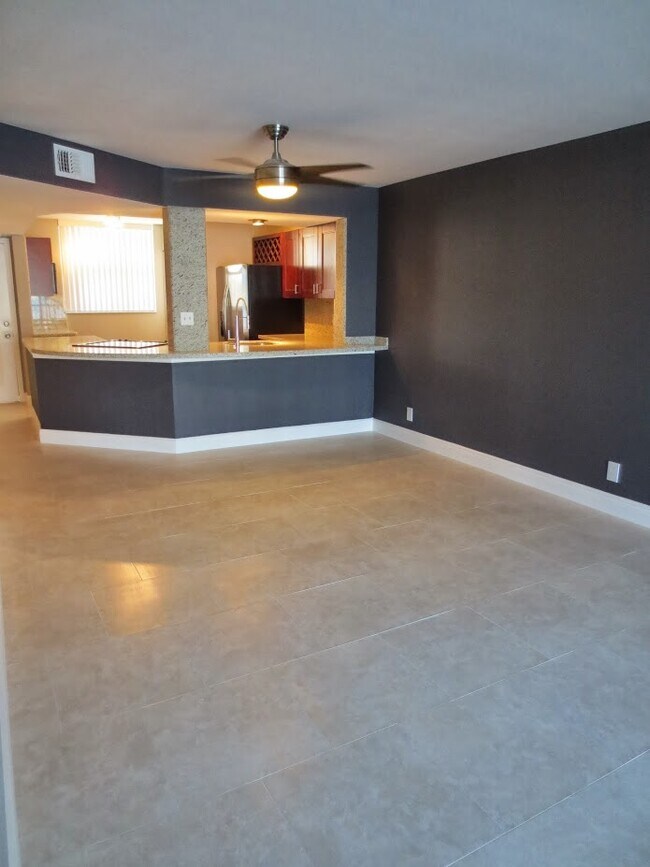 Photo - 115 Lake Emerald Dr Apartment