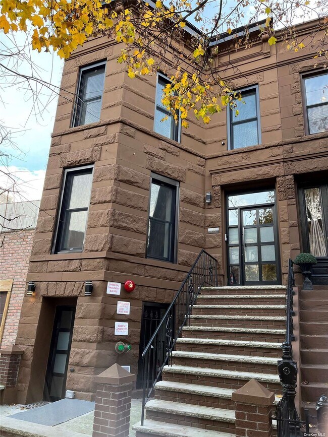 Foto del edificio - 370 Marion St