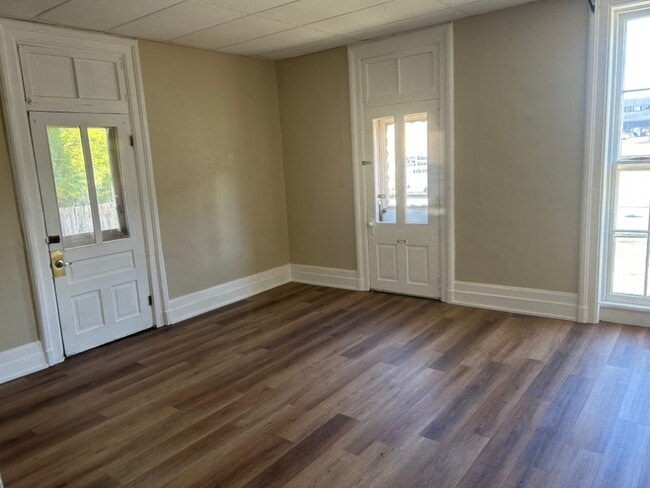 living - 44 S Monroe St