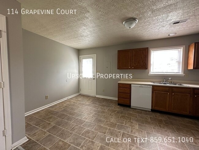 Foto del edificio - 114 Grapevine Ct