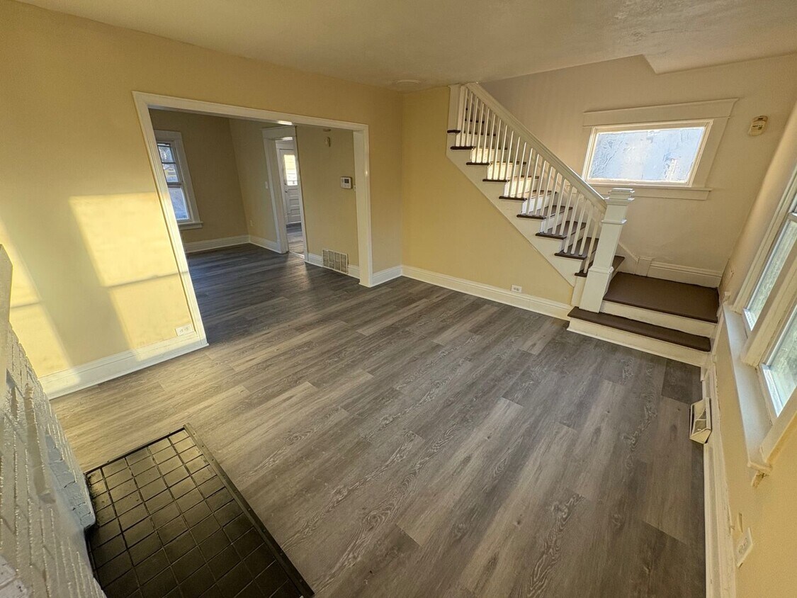 Charming 3-bedroom home located in the heart of Dayton - Charming 3-bedroom home located in the heart of Dayton