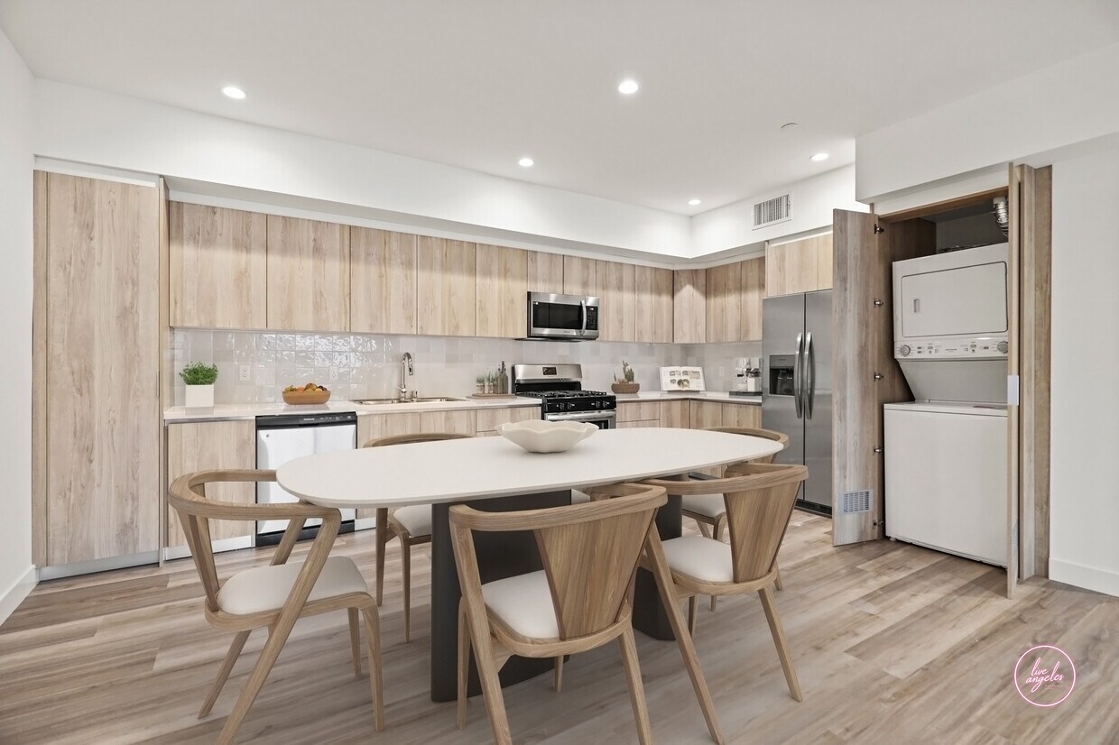 Foto principal - 1311 Tamarind Ave Los Angeles, CA 90028