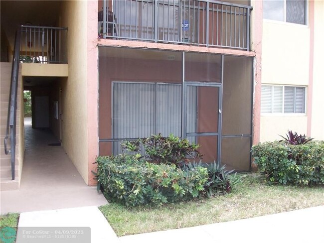 Building Photo - 2852 NW 55th Ave