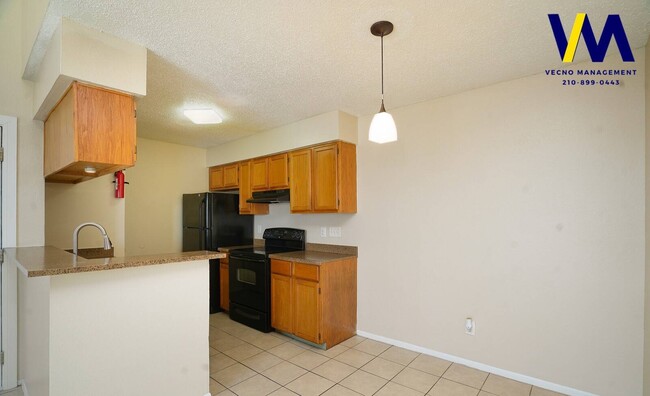 Building Photo - 3616 Fairmeadows St