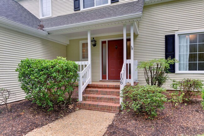 Building Photo - Beautifully Renovated Running Man Gem - Co...