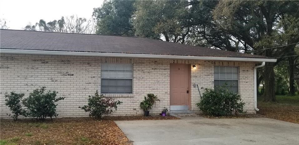 Primary Photo - Splendid 2 Bedroom 2 Bath Duplex