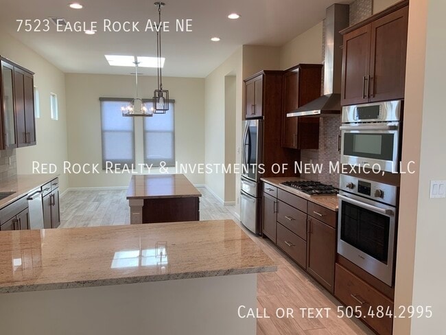Foto del edificio - 7523 Eagle Rock Ave NE