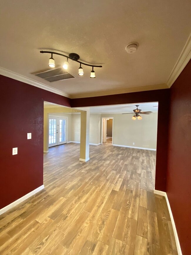 Building Photo - Spacious Four Bedroom, Pre-Leasing for Sum...