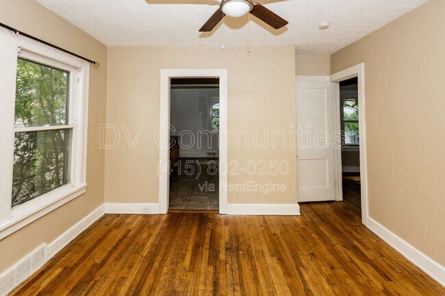 Foto del edificio - 3849 W 135th St