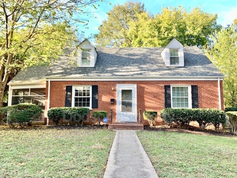 Foto principal - 902 Greenway Ln