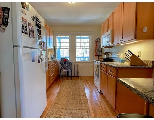 Building Photo - 45 Brington Rd