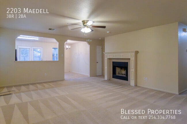 Building Photo - 2203 Maedell-