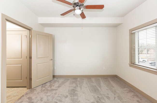 Bedroom - Dry Creek Apartments