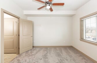 Bedroom - Dry Creek Apartments