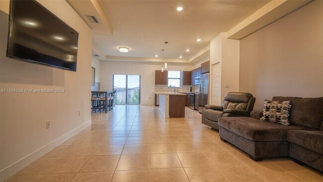 Foto del edificio - 10407 NW 82nd St
