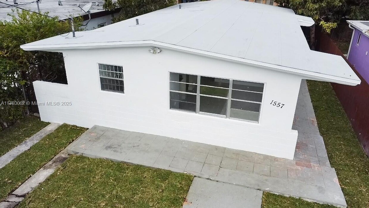 Foto principal - 1557 NW 66th St