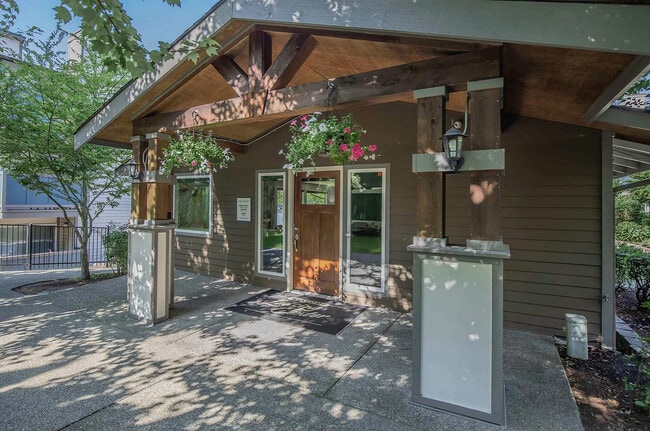 Building Photo - Foster Creek