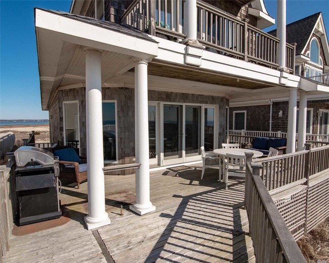 Building Photo - 783 Dune Rd