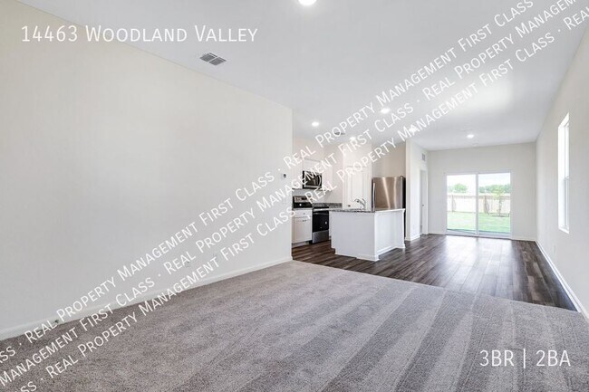 Foto del edificio - 14463 Woodland Vly