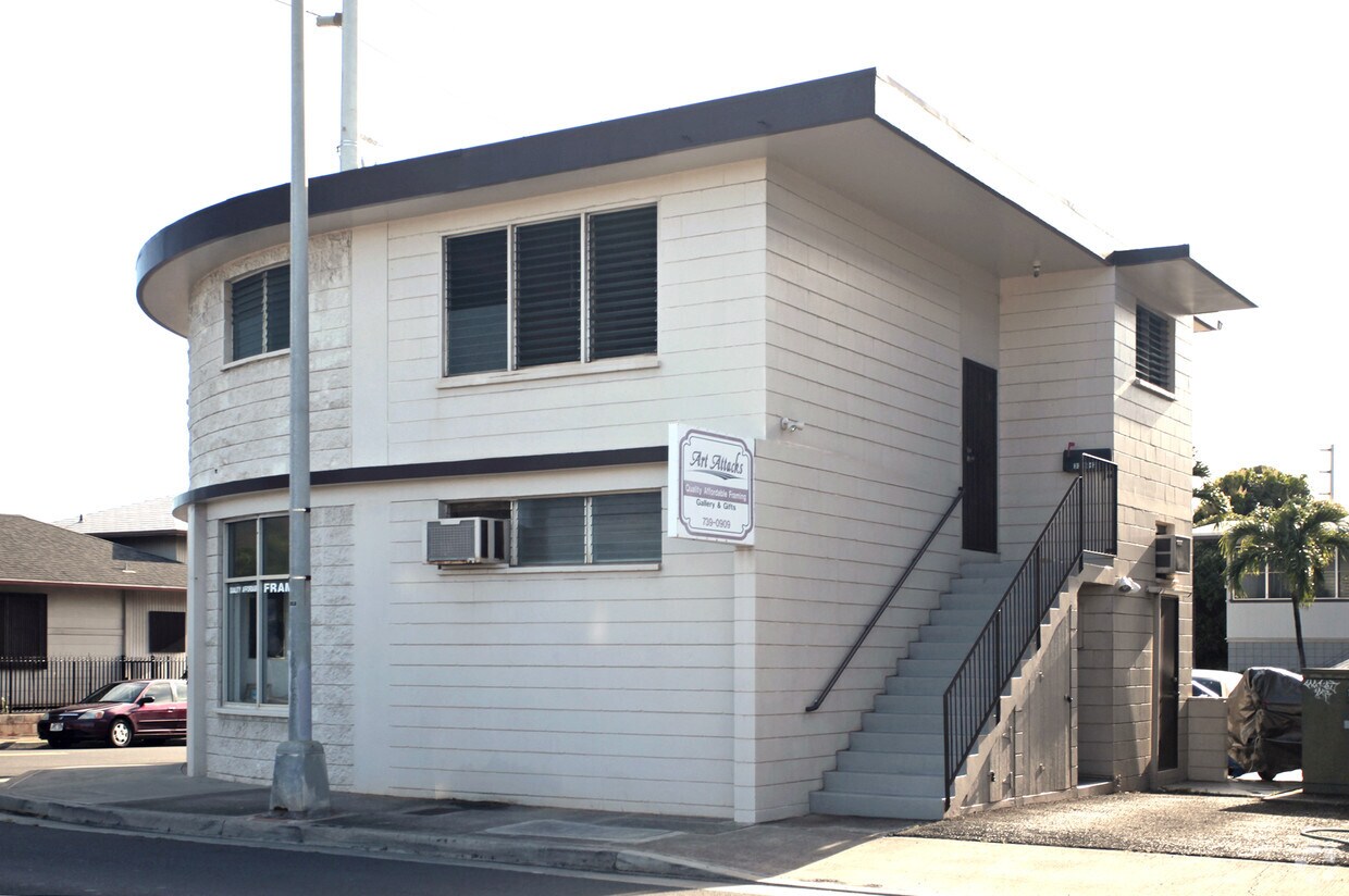 Building Photo - 3389 Campbell Ave
