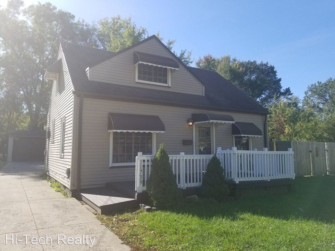 Primary Photo - 11739 Longmead Ave