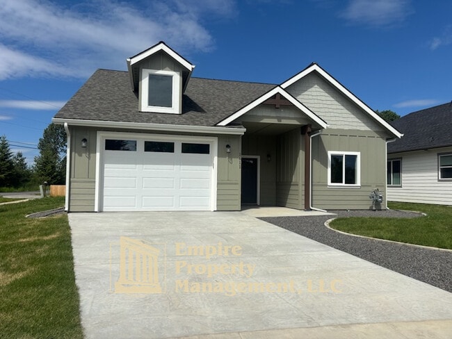 Building Photo - 1611 Irvine Wy