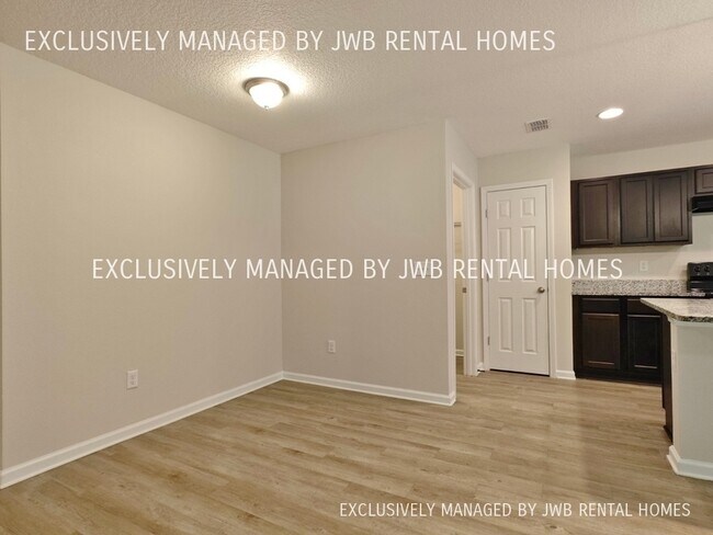 Building Photo - 2062 Wright Ave
