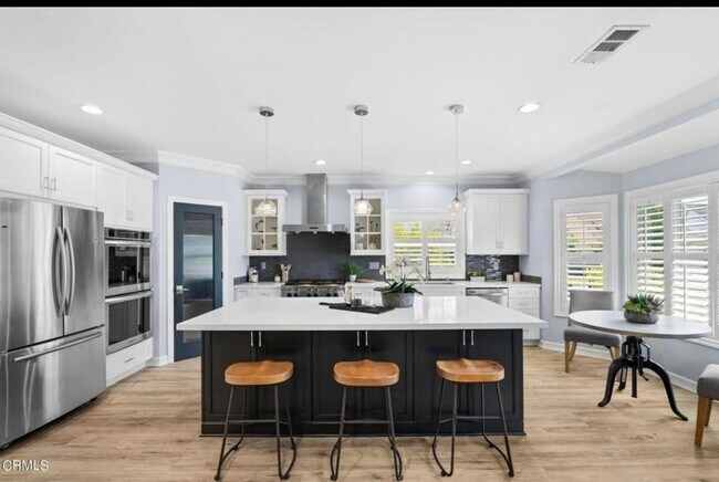 Building Photo - Spacious Sherman Oaks Gem with Pool, Flex ...