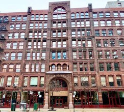 Building Photo - 711 S Dearborn St