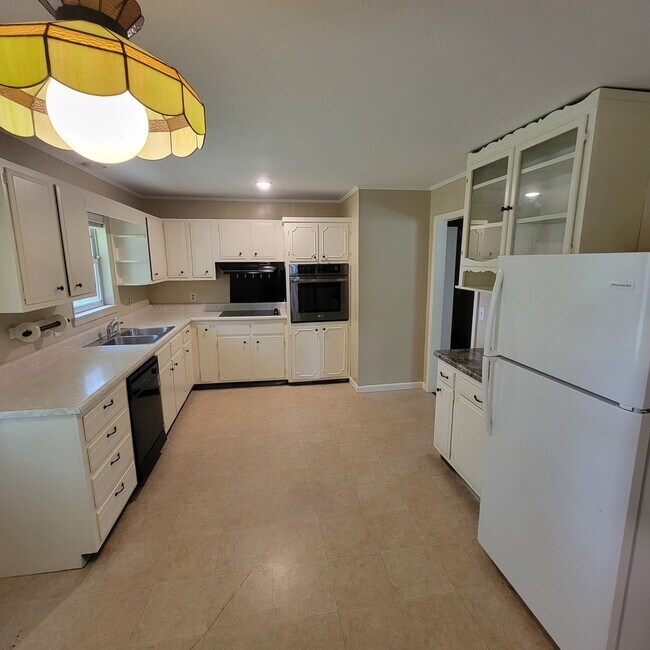 Foto del edificio - 3/1 Brick Ranch-Algood School Zone-Single ...