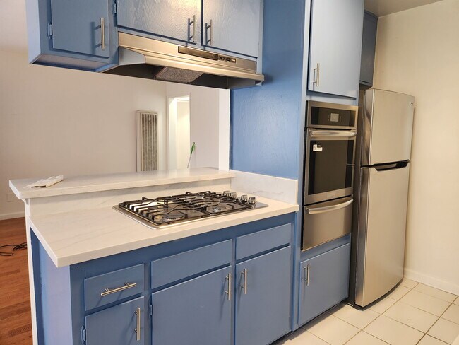 Foto del edificio - 1839-1841 Colby Ave