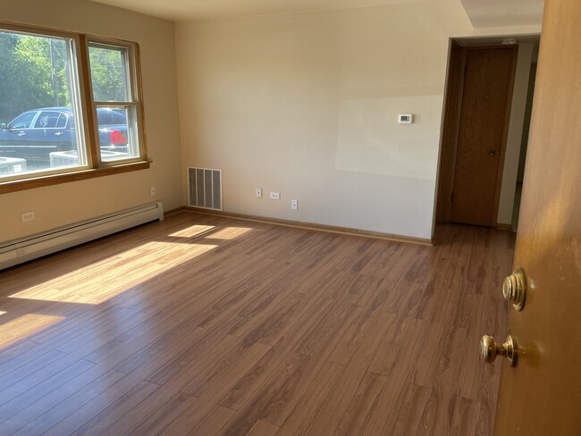 Livingroom - 4920 Harold Ave