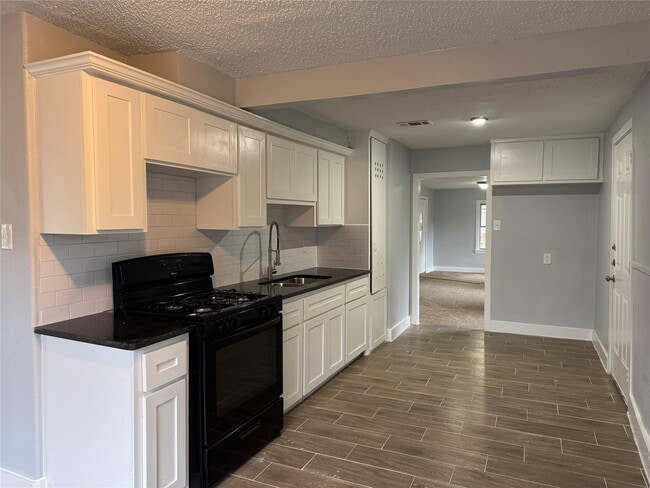 Foto del edificio - 710 Alvin St