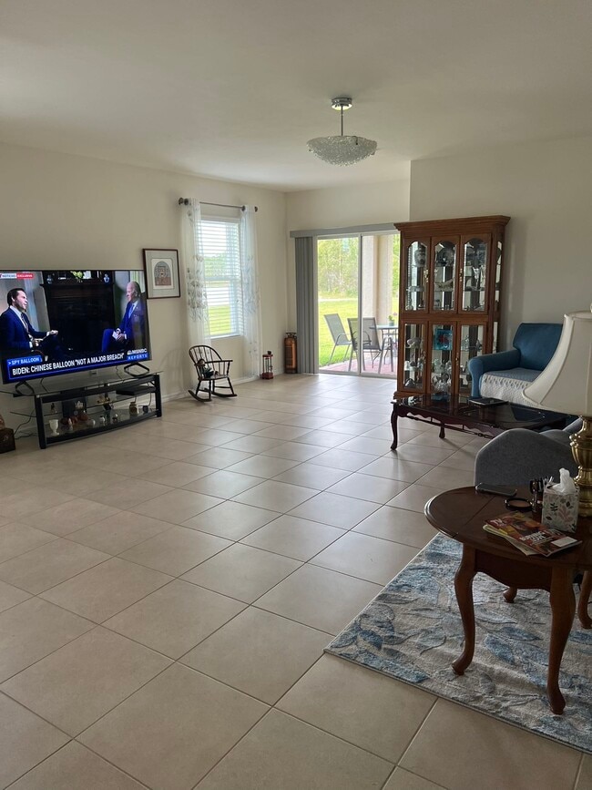 Building Photo - 3501 Acapulco Cir