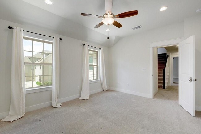 Foto del edificio - 5309 William Holland Ave