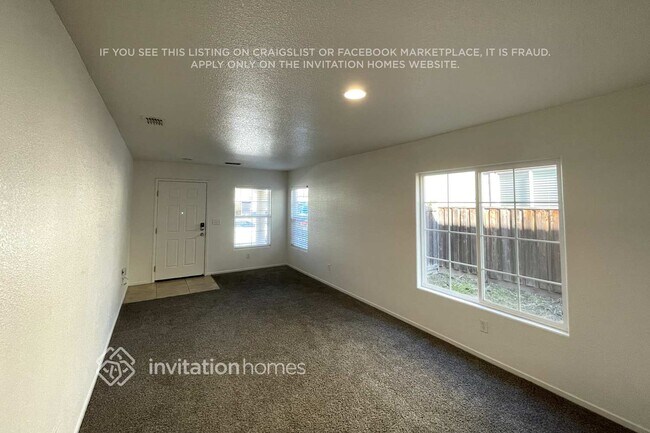 Foto del edificio - 382 Craftsman Dr