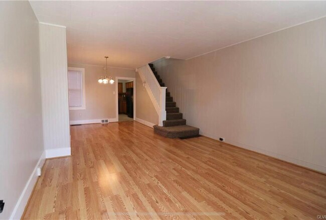 Foto del edificio - 429 E Frankford St