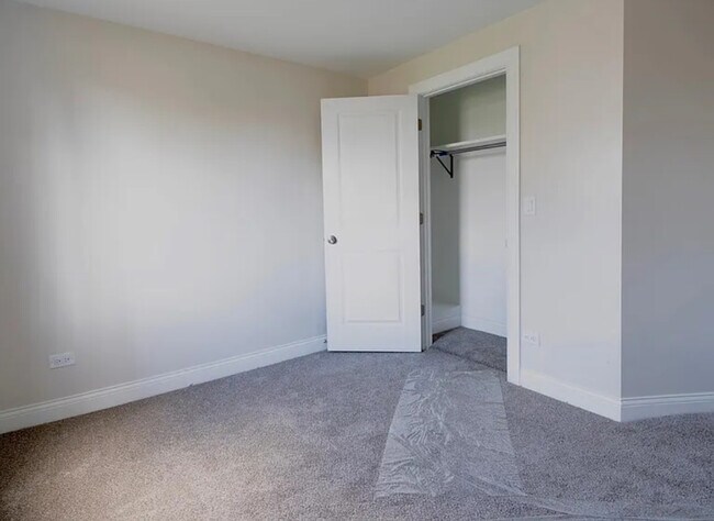 Foto del edificio - 6136 Harrison Ave