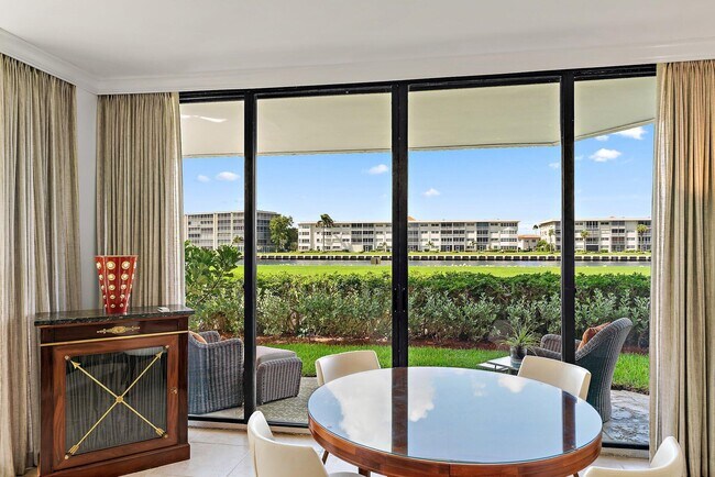 Foto del edificio - 123 Lakeshore Dr