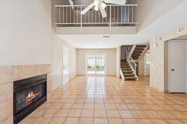 Building Photo - Coming Soon! 3 BR/3BA | Newly Renovated Single Family Home | 1-Car Garage Parking | In Chandler!