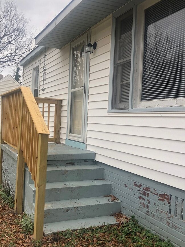 Foto del edificio - Two bedroom, 1 bath house in Burlington