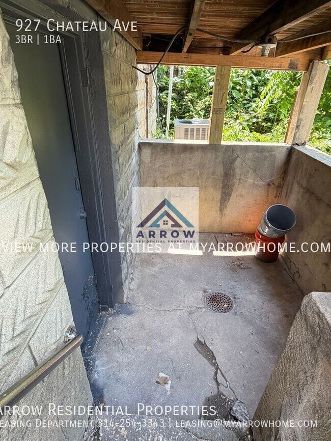 Foto del edificio - 927 Chateau Ave