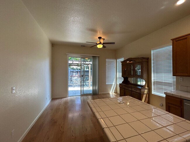 Foto del edificio - 7025 Sandy Souza Way