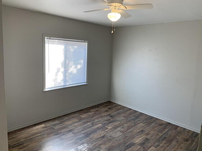 Foto del edificio - 6125 SE 6th St